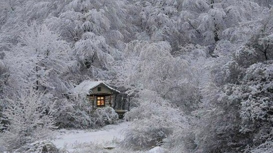 hutte-dans-la-neige