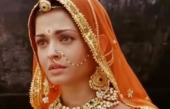 tumblr_pbzj7qd9bn1vhs0mvo1_500